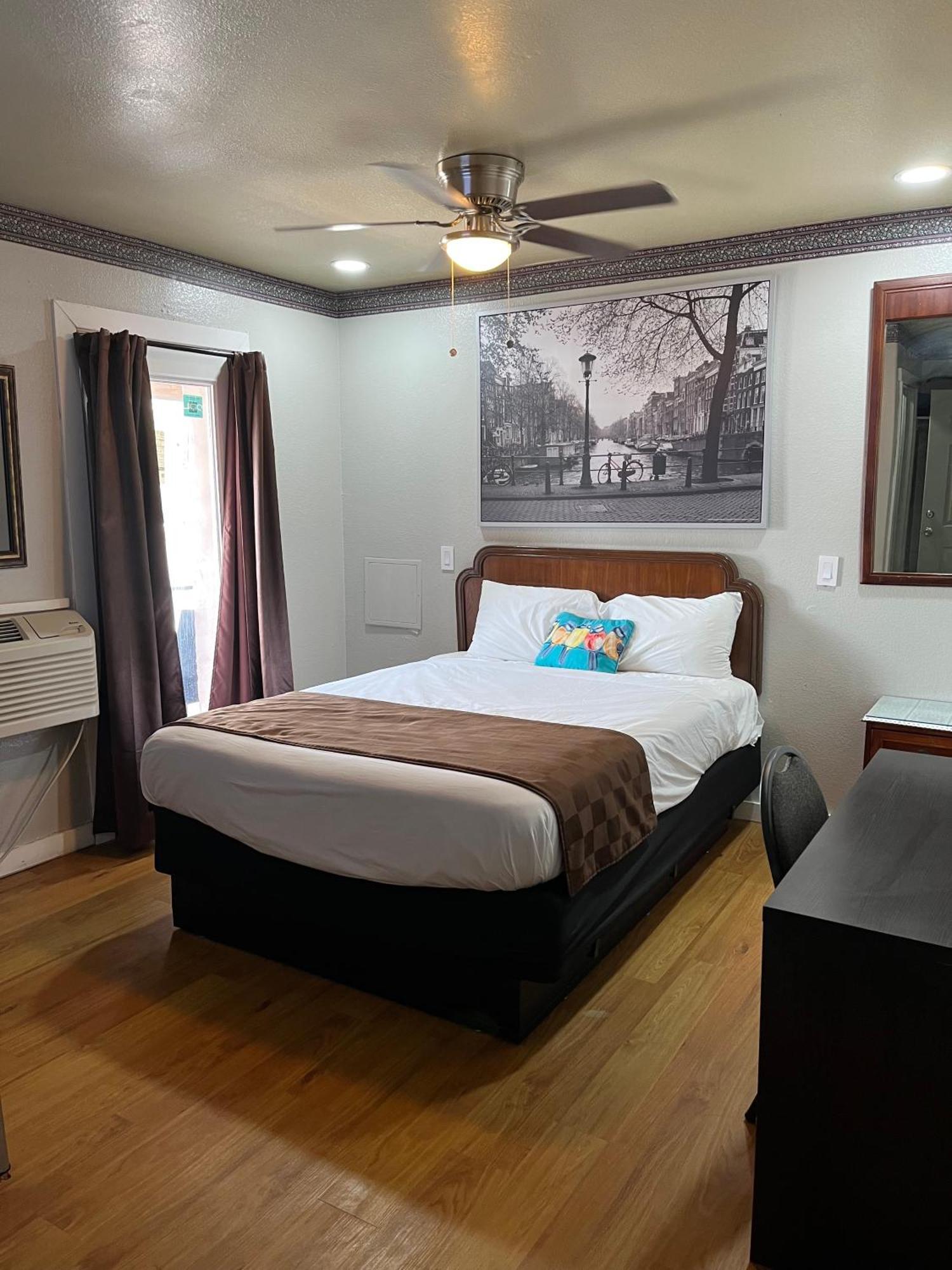 Outpost Motel 德里平斯普林斯 外观 照片